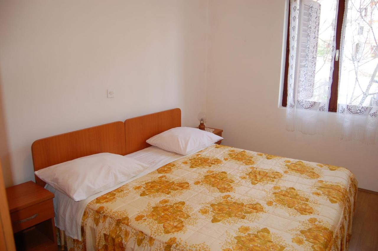 Apartments Villa Angela Krk Town Quarto foto