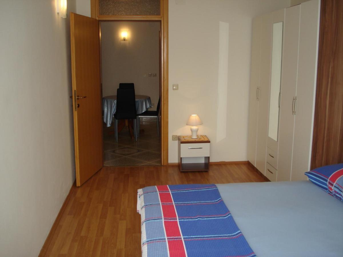 Apartments Villa Angela Krk Town Quarto foto